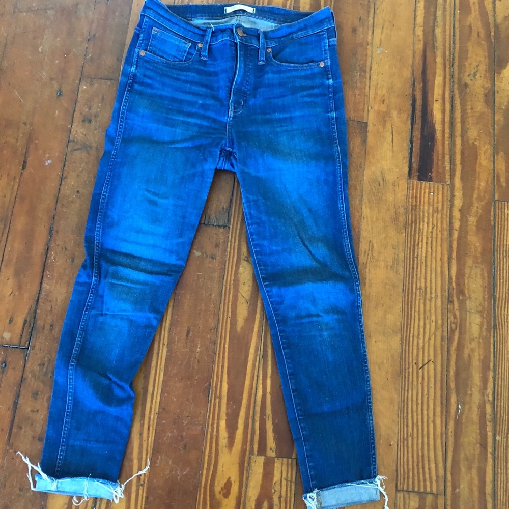 9” Skinny Madewell Jeans in size 29